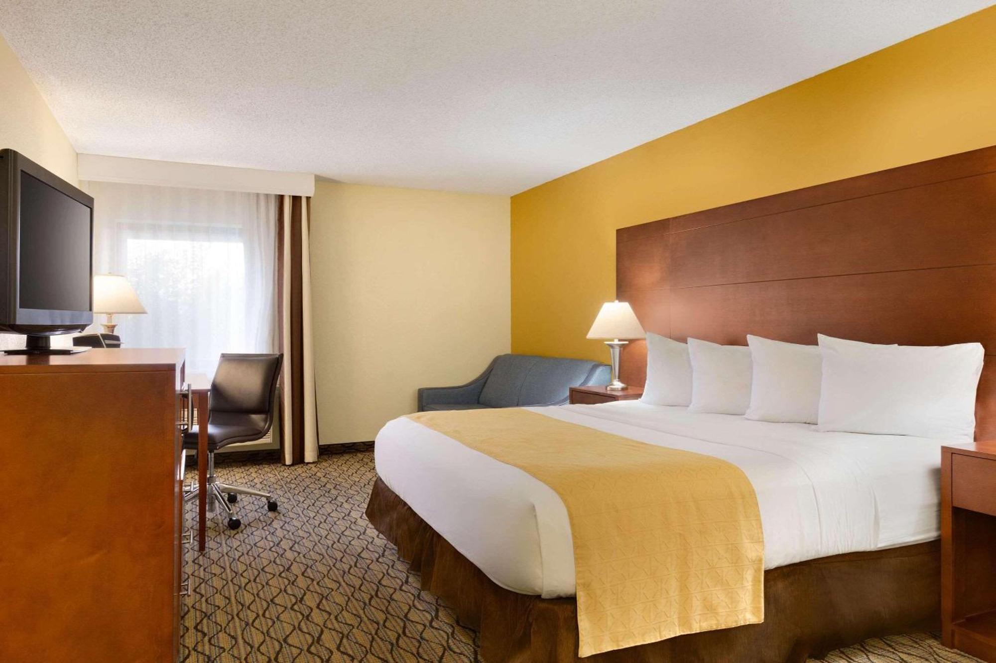 Country Inn & Suites By Radisson, Mishawaka, In South Bend Buitenkant foto