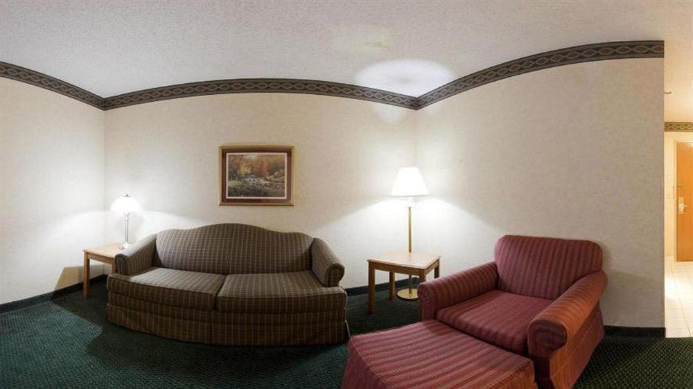 Country Inn & Suites By Radisson, Mishawaka, In South Bend Buitenkant foto